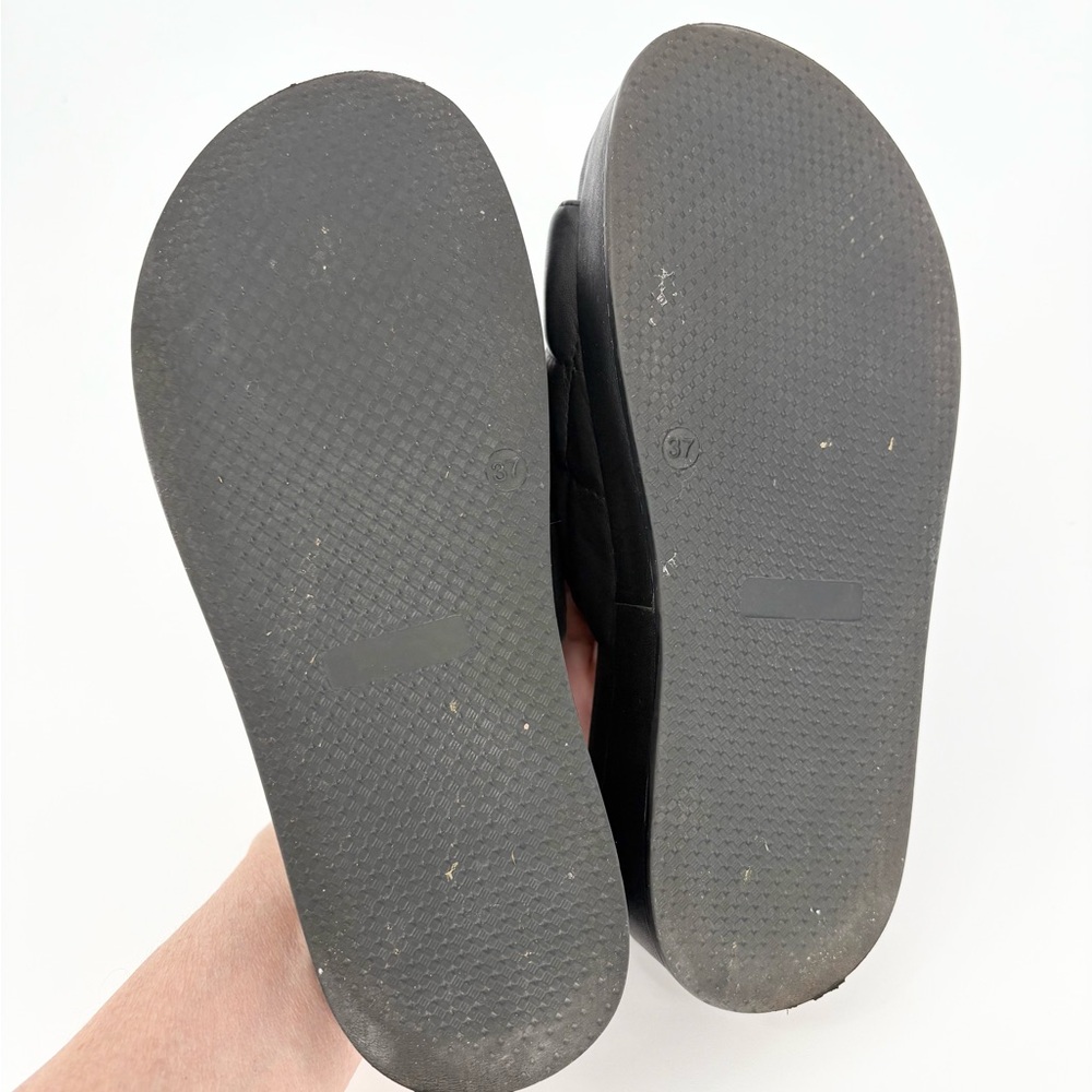 SILENT D Black Quilted Puffy Slide - Picture 15 of 16